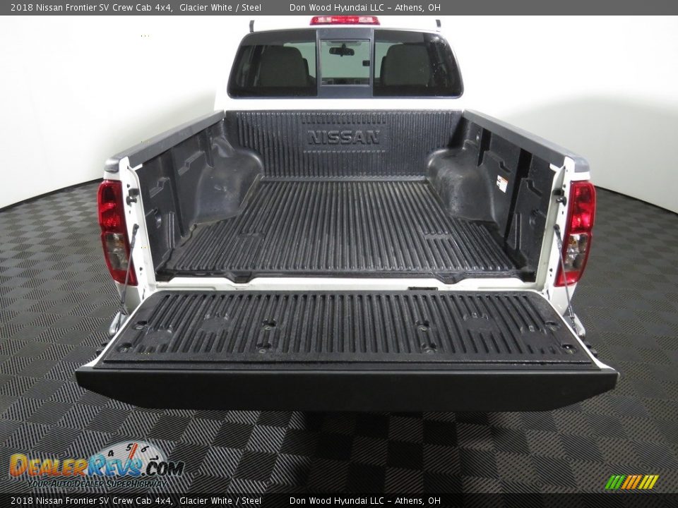 2018 Nissan Frontier SV Crew Cab 4x4 Glacier White / Steel Photo #12