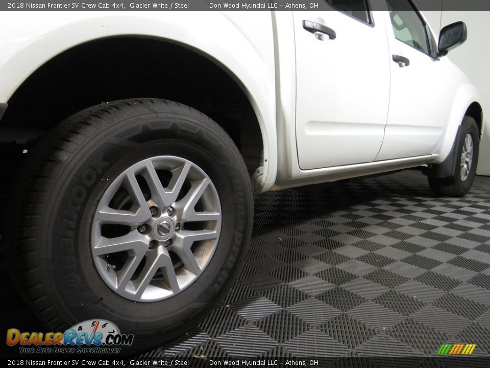2018 Nissan Frontier SV Crew Cab 4x4 Glacier White / Steel Photo #14
