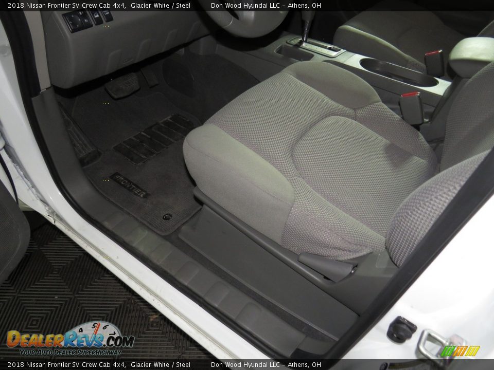 2018 Nissan Frontier SV Crew Cab 4x4 Glacier White / Steel Photo #20