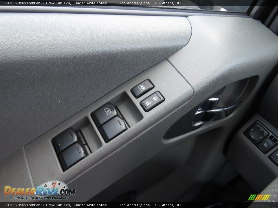 2018 Nissan Frontier SV Crew Cab 4x4 Glacier White / Steel Photo #32