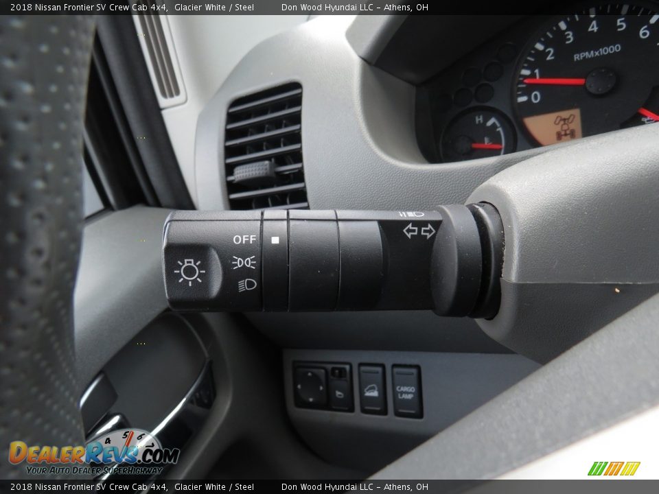 2018 Nissan Frontier SV Crew Cab 4x4 Glacier White / Steel Photo #35