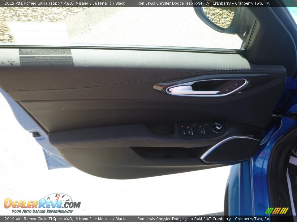 2019 Alfa Romeo Giulia Ti Sport AWD Misano Blue Metallic / Black Photo #18