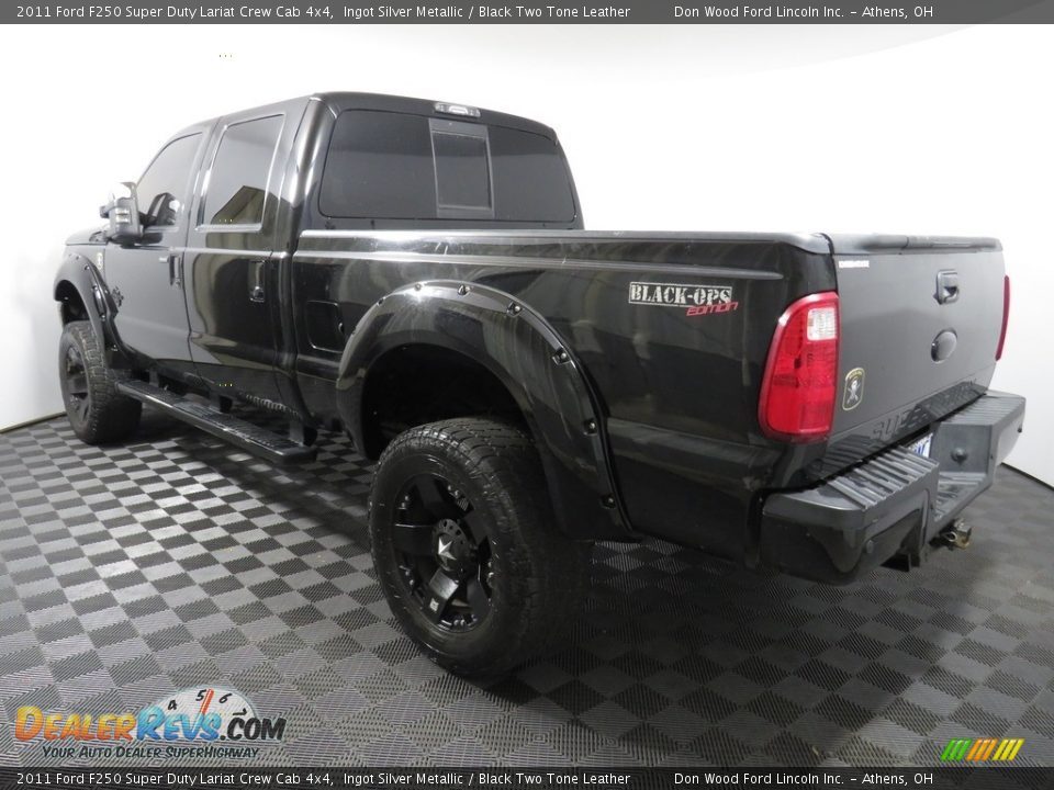2011 Ford F250 Super Duty Lariat Crew Cab 4x4 Ingot Silver Metallic / Black Two Tone Leather Photo #9