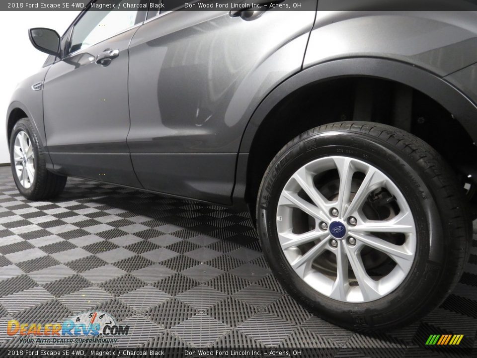 2018 Ford Escape SE 4WD Magnetic / Charcoal Black Photo #10