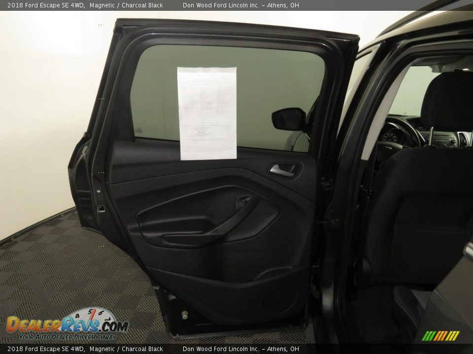 2018 Ford Escape SE 4WD Magnetic / Charcoal Black Photo #25