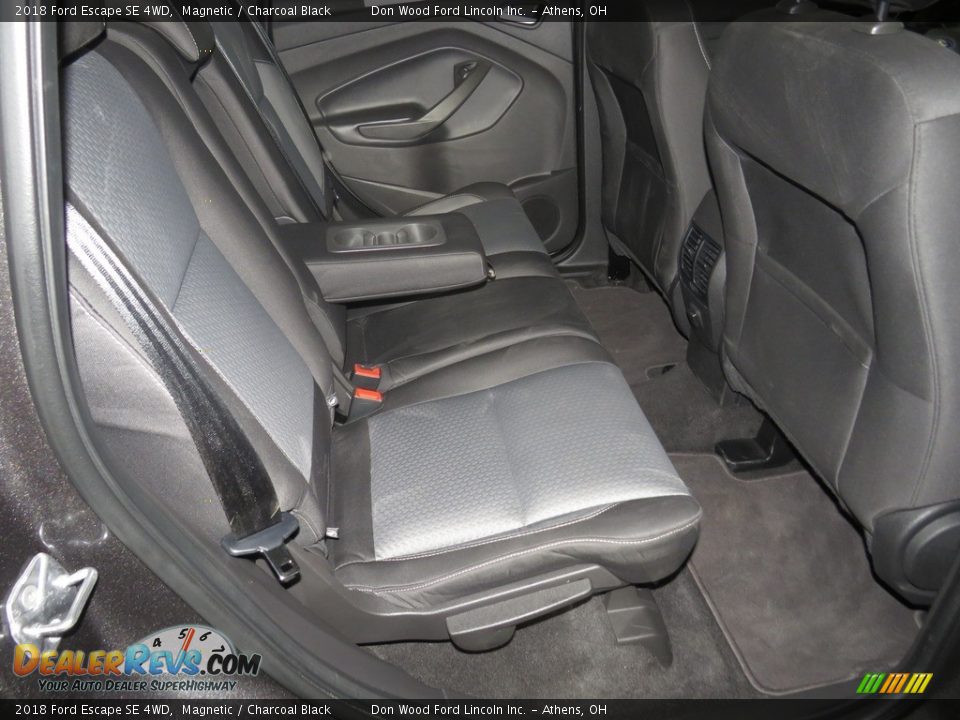 2018 Ford Escape SE 4WD Magnetic / Charcoal Black Photo #29