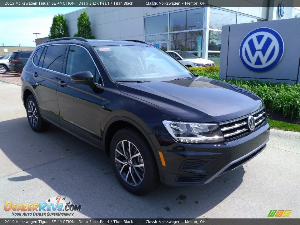 2019 Volkswagen Tiguan SE 4MOTION Deep Black Pearl / Titan Black Photo #1