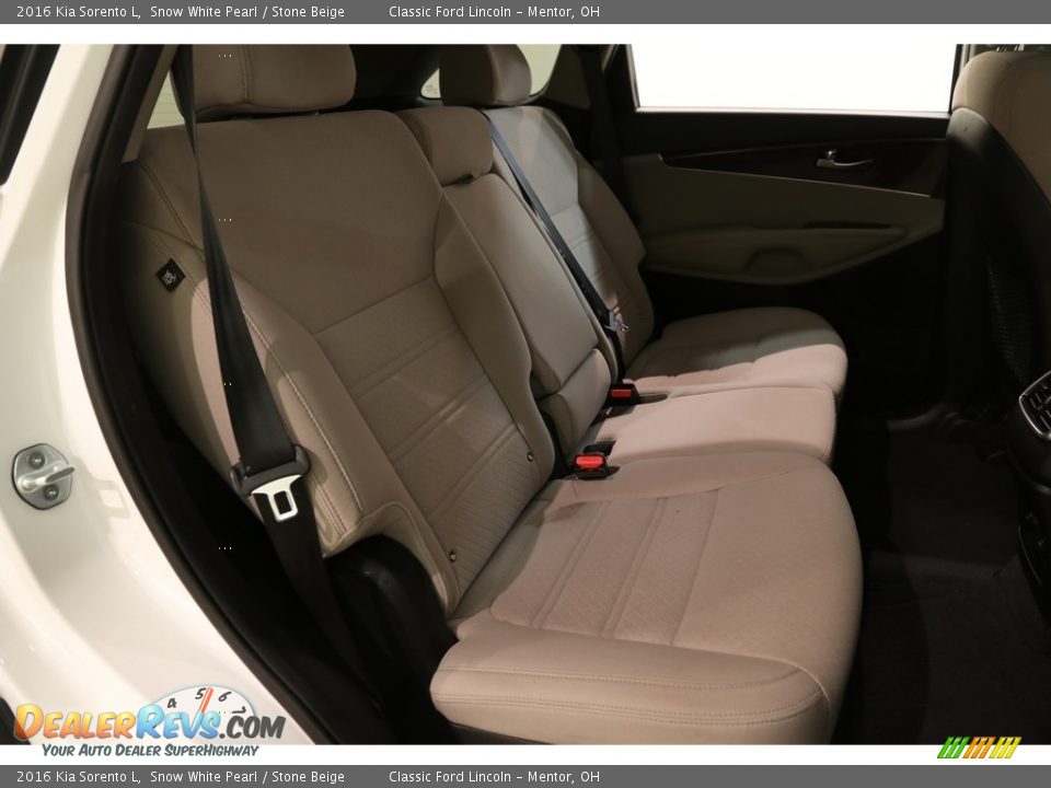 2016 Kia Sorento L Snow White Pearl / Stone Beige Photo #16