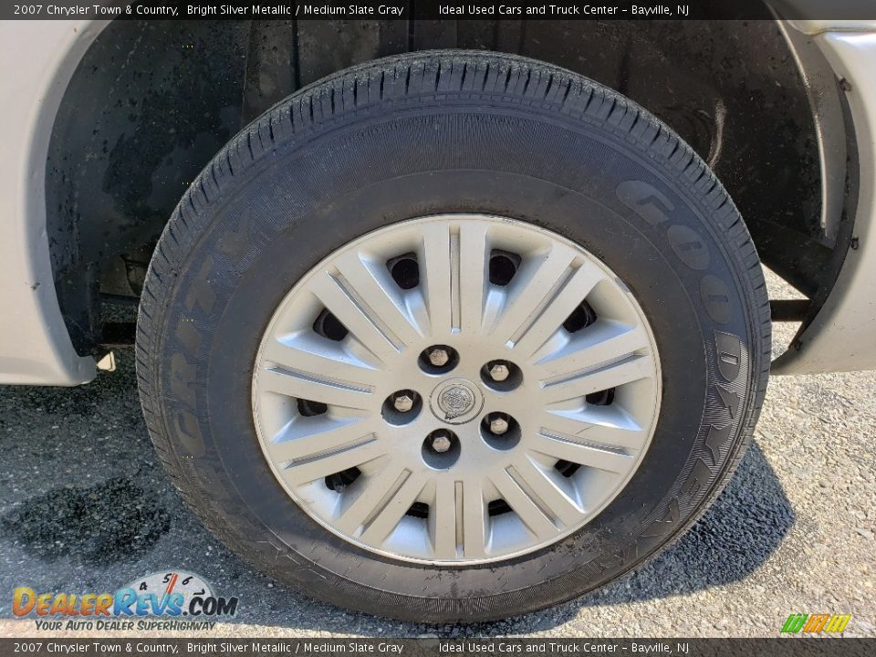 2007 Chrysler Town & Country Bright Silver Metallic / Medium Slate Gray Photo #24