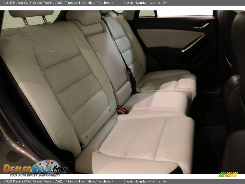 2016 Mazda CX-5 Grand Touring AWD Titanium Flash Mica / Parchment Photo #17