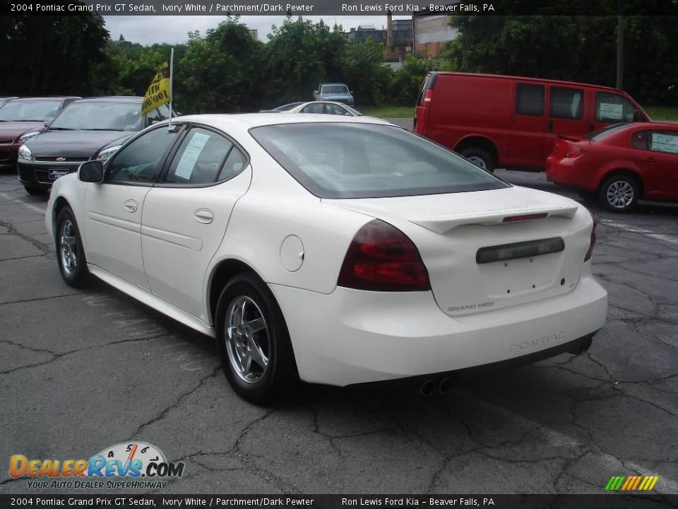 2004 Pontiac Grand Prix GT Sedan Ivory White / Parchment/Dark Pewter Photo #4