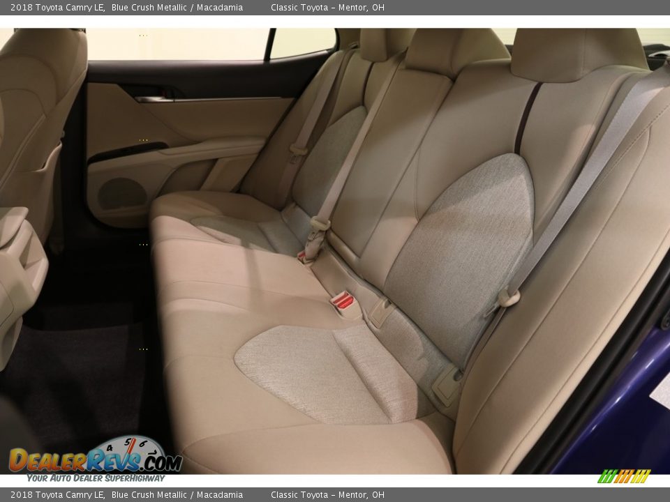 2018 Toyota Camry LE Blue Crush Metallic / Macadamia Photo #17