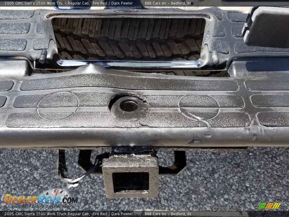 2005 GMC Sierra 1500 Work Truck Regular Cab Fire Red / Dark Pewter Photo #21