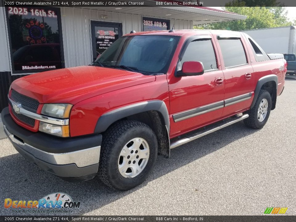 2005 Chevrolet Avalanche Z71 4x4 Sport Red Metallic / Gray/Dark Charcoal Photo #2