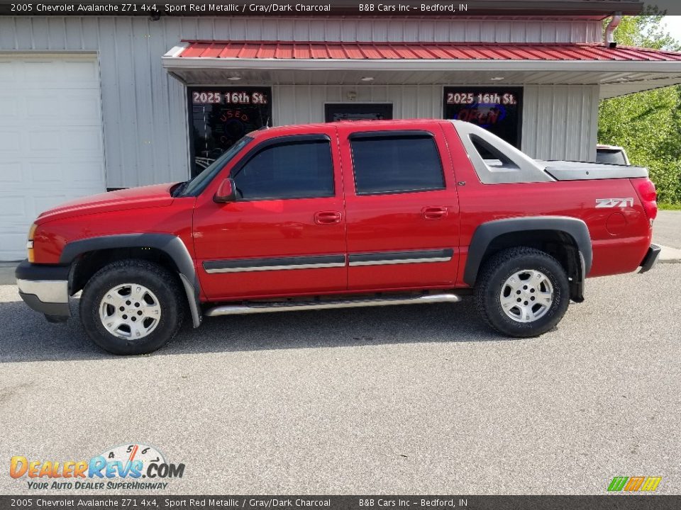 2005 Chevrolet Avalanche Z71 4x4 Sport Red Metallic / Gray/Dark Charcoal Photo #3