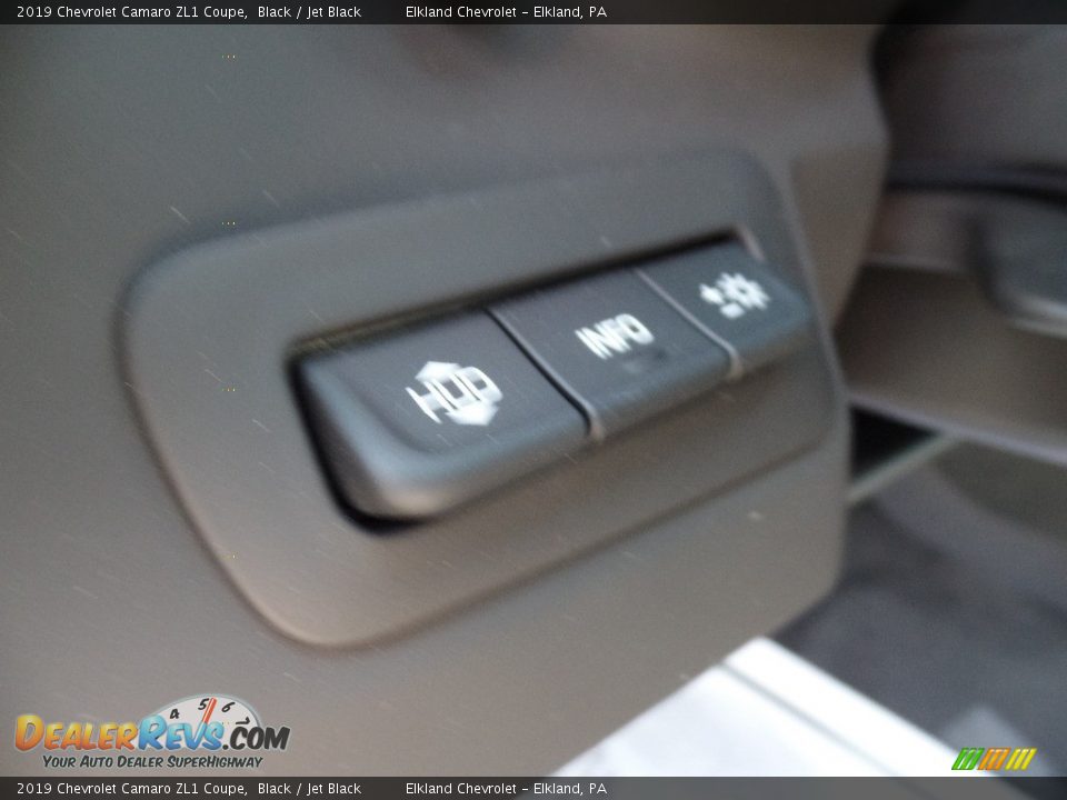 2019 Chevrolet Camaro ZL1 Coupe Black / Jet Black Photo #28