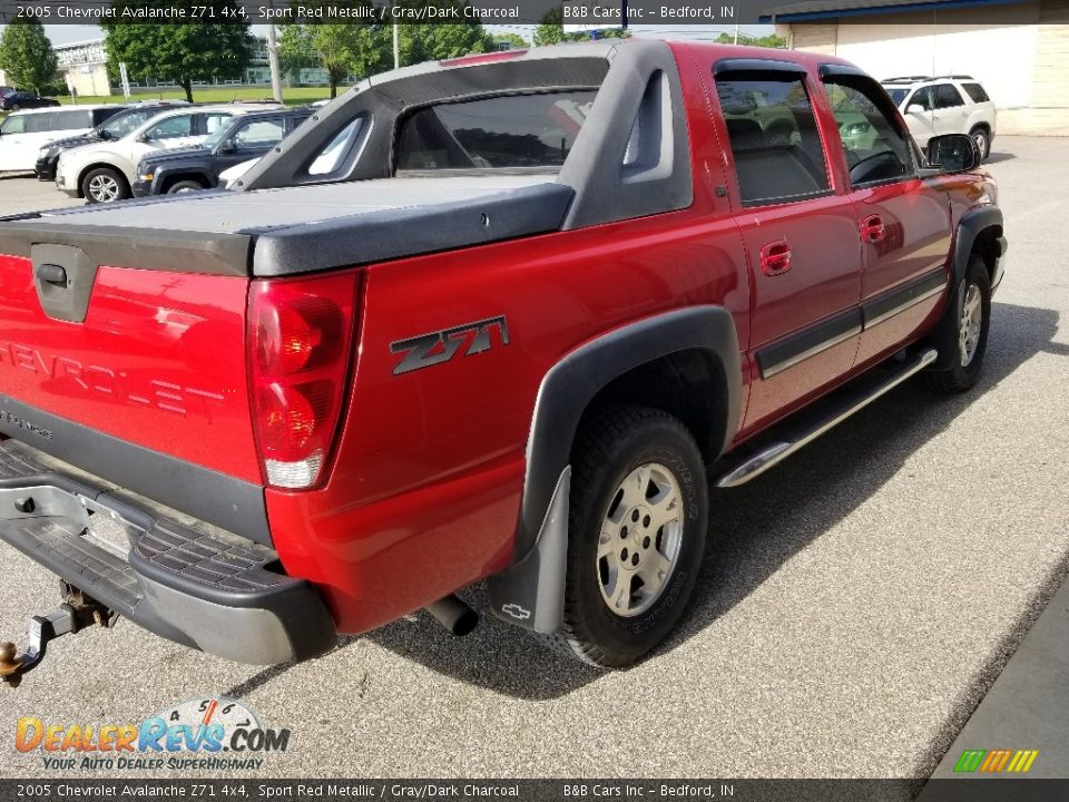 2005 Chevrolet Avalanche Z71 4x4 Sport Red Metallic / Gray/Dark Charcoal Photo #22