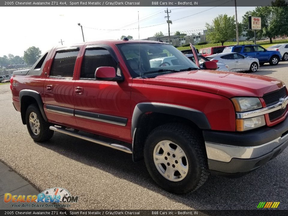 2005 Chevrolet Avalanche Z71 4x4 Sport Red Metallic / Gray/Dark Charcoal Photo #23