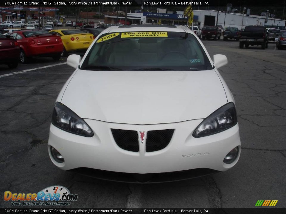 2004 Pontiac Grand Prix GT Sedan Ivory White / Parchment/Dark Pewter Photo #17