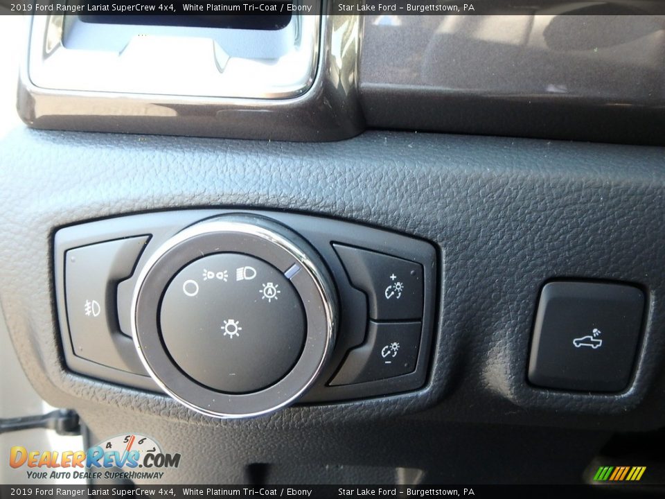 Controls of 2019 Ford Ranger Lariat SuperCrew 4x4 Photo #20