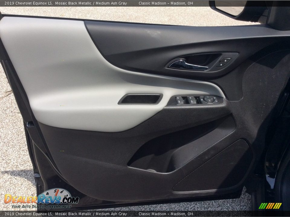 2019 Chevrolet Equinox LS Mosaic Black Metallic / Medium Ash Gray Photo #8