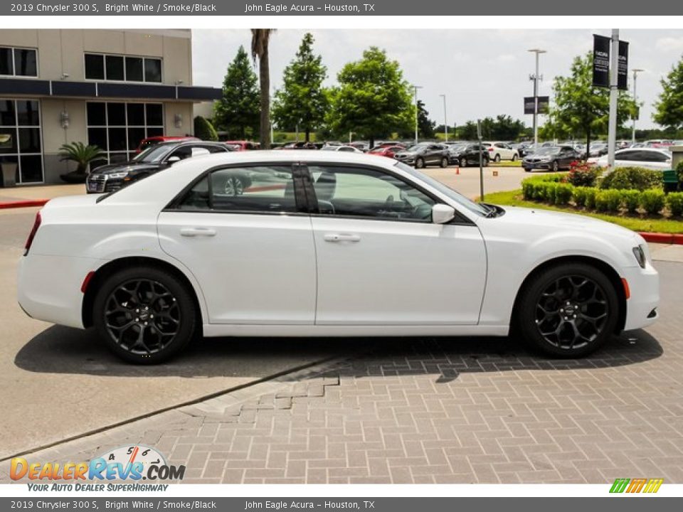 2019 Chrysler 300 S Bright White / Smoke/Black Photo #8