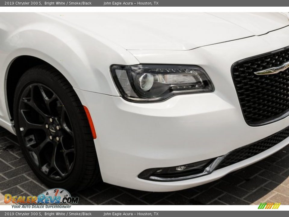 2019 Chrysler 300 S Bright White / Smoke/Black Photo #9