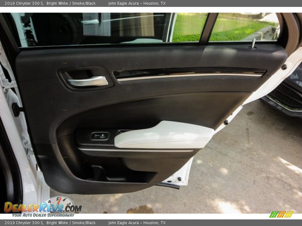 2019 Chrysler 300 S Bright White / Smoke/Black Photo #21