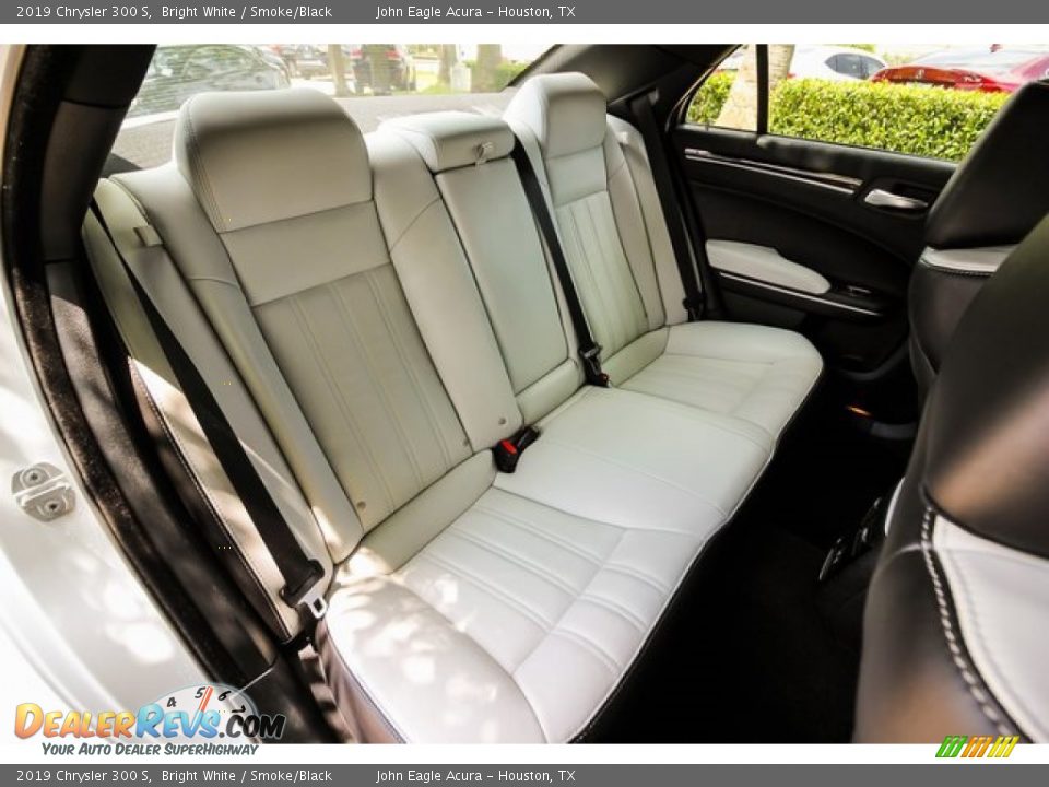 2019 Chrysler 300 S Bright White / Smoke/Black Photo #22