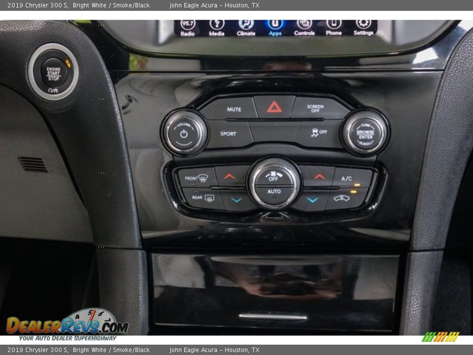 2019 Chrysler 300 S Bright White / Smoke/Black Photo #29