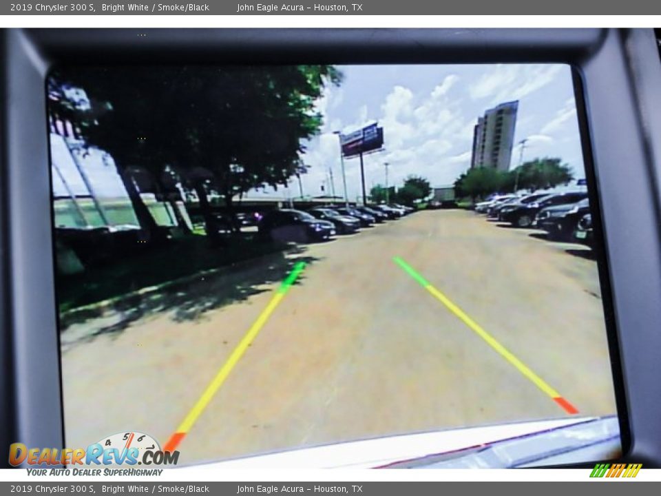 2019 Chrysler 300 S Bright White / Smoke/Black Photo #32