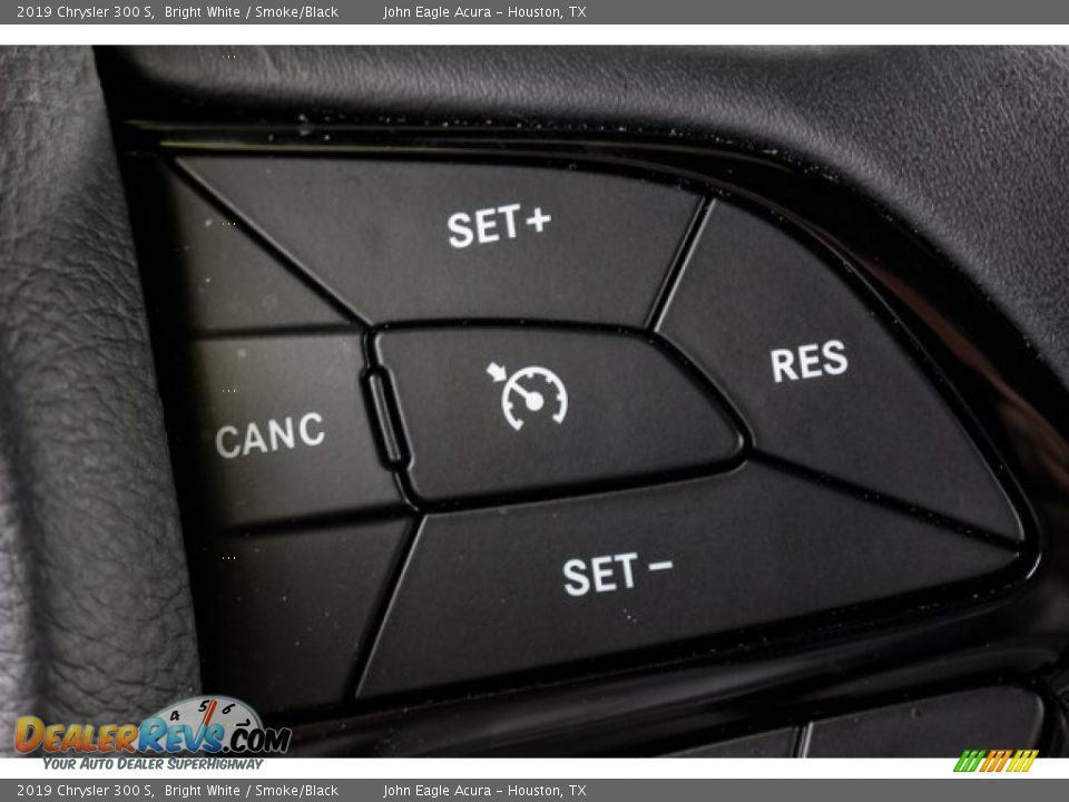2019 Chrysler 300 S Bright White / Smoke/Black Photo #36