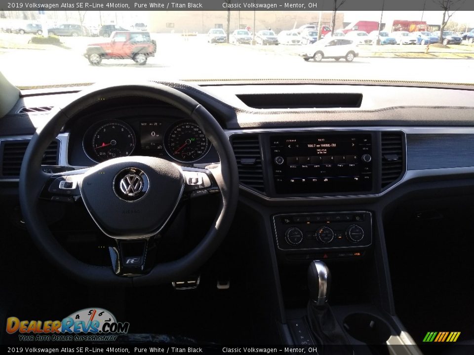 2019 Volkswagen Atlas SE R-Line 4Motion Pure White / Titan Black Photo #4
