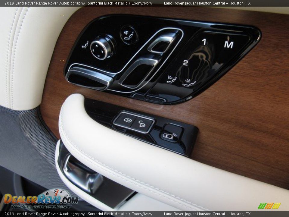 Controls of 2019 Land Rover Range Rover Autobiography Photo #23