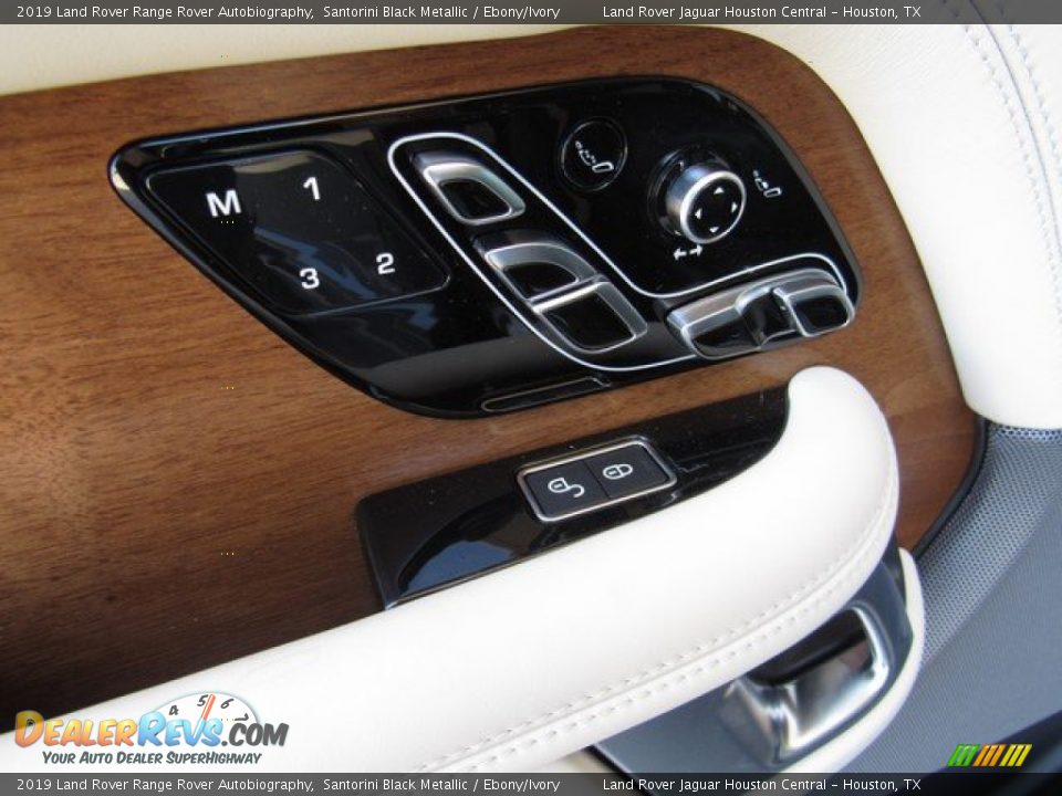 Controls of 2019 Land Rover Range Rover Autobiography Photo #27