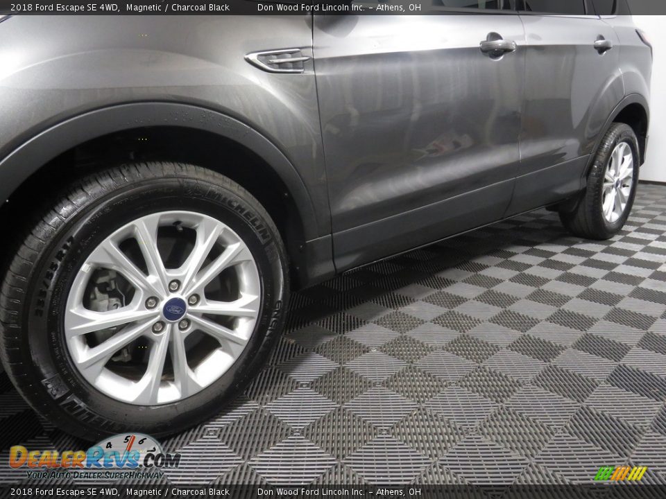 2018 Ford Escape SE 4WD Magnetic / Charcoal Black Photo #8
