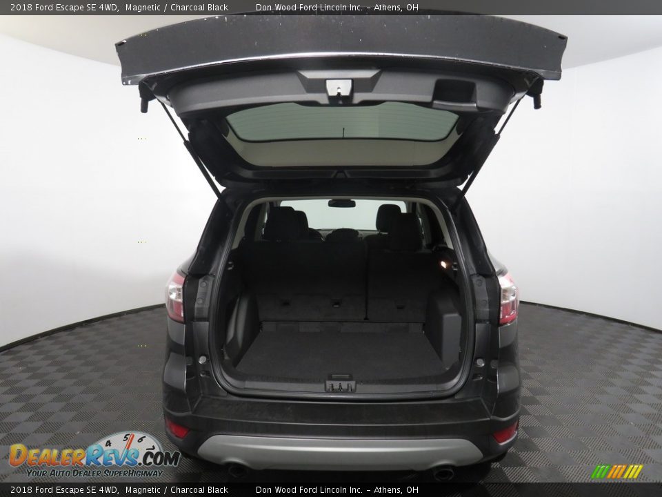 2018 Ford Escape SE 4WD Magnetic / Charcoal Black Photo #12