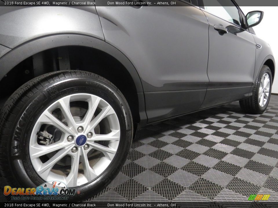 2018 Ford Escape SE 4WD Magnetic / Charcoal Black Photo #16