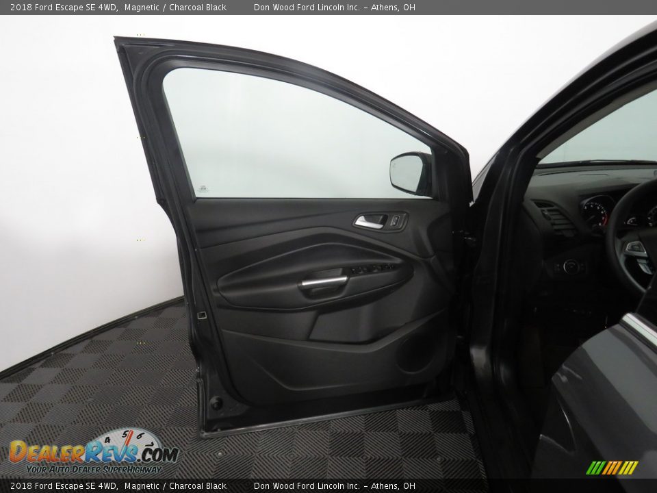 2018 Ford Escape SE 4WD Magnetic / Charcoal Black Photo #21