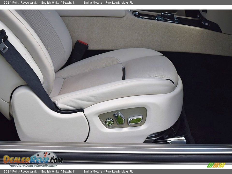 Front Seat of 2014 Rolls-Royce Wraith  Photo #47
