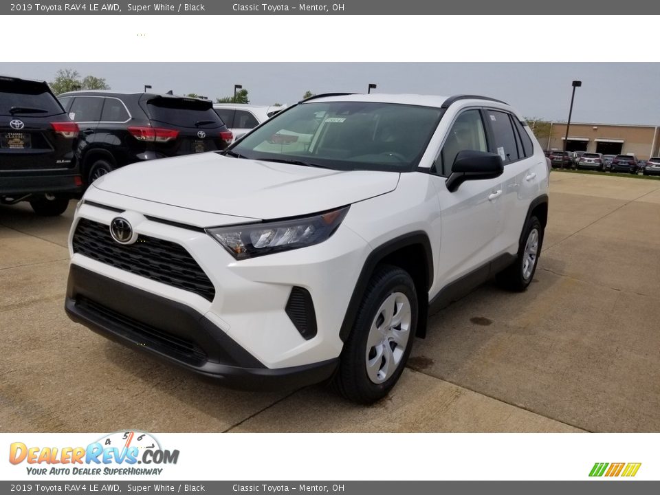2019 Toyota RAV4 LE AWD Super White / Black Photo #1