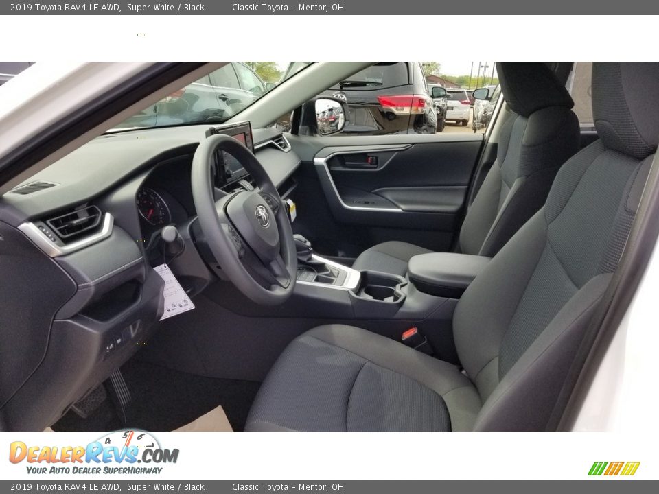 2019 Toyota RAV4 LE AWD Super White / Black Photo #2