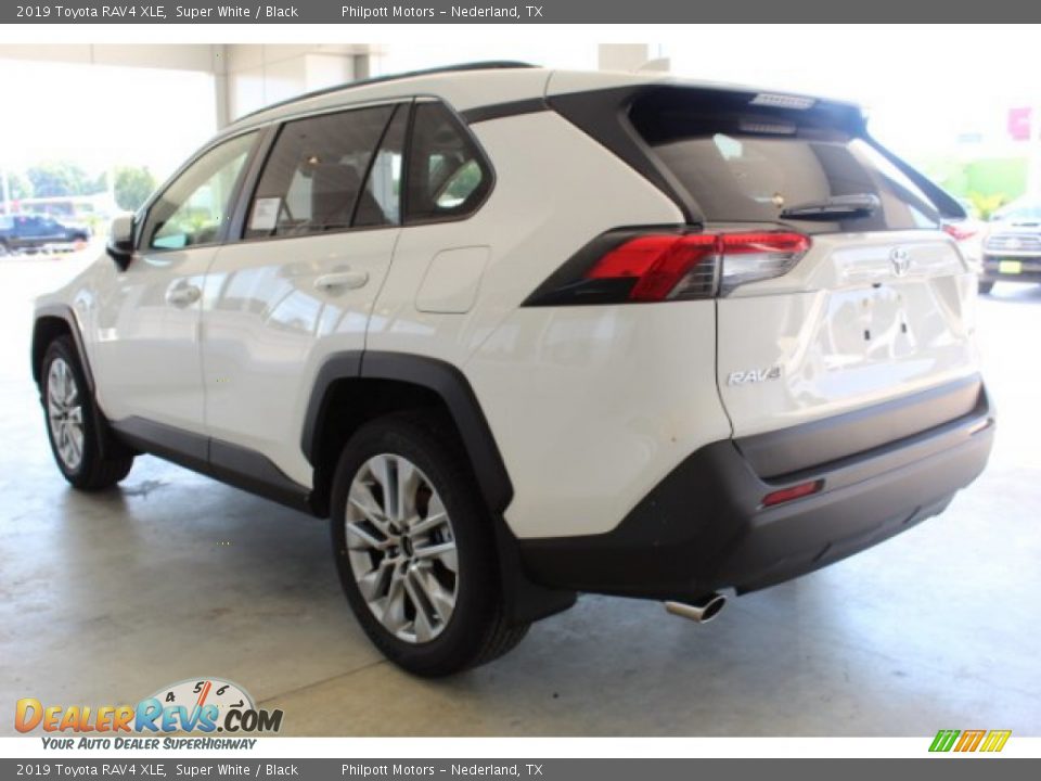 2019 Toyota RAV4 XLE Super White / Black Photo #5