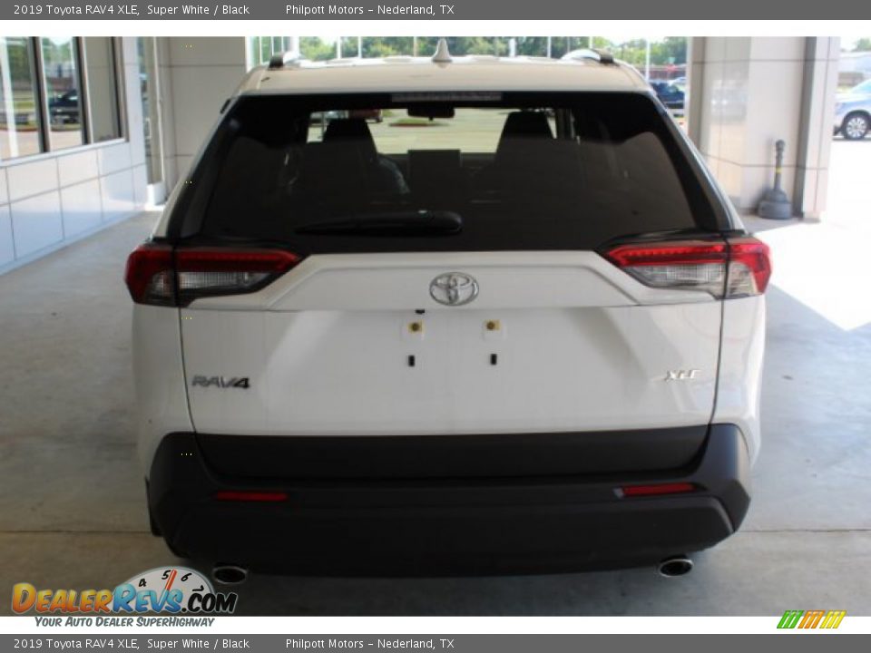 2019 Toyota RAV4 XLE Super White / Black Photo #6