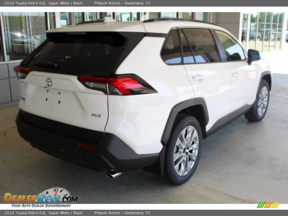 2019 Toyota RAV4 XLE Super White / Black Photo #7