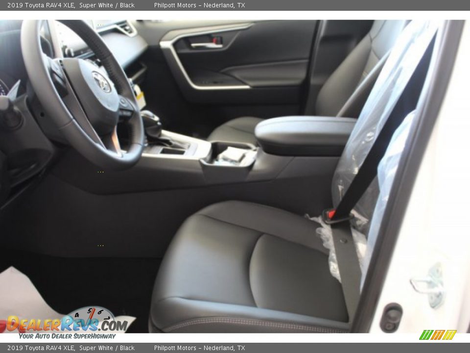 2019 Toyota RAV4 XLE Super White / Black Photo #9