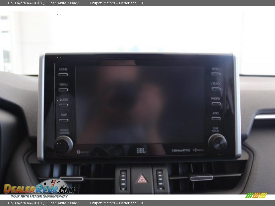 2019 Toyota RAV4 XLE Super White / Black Photo #11