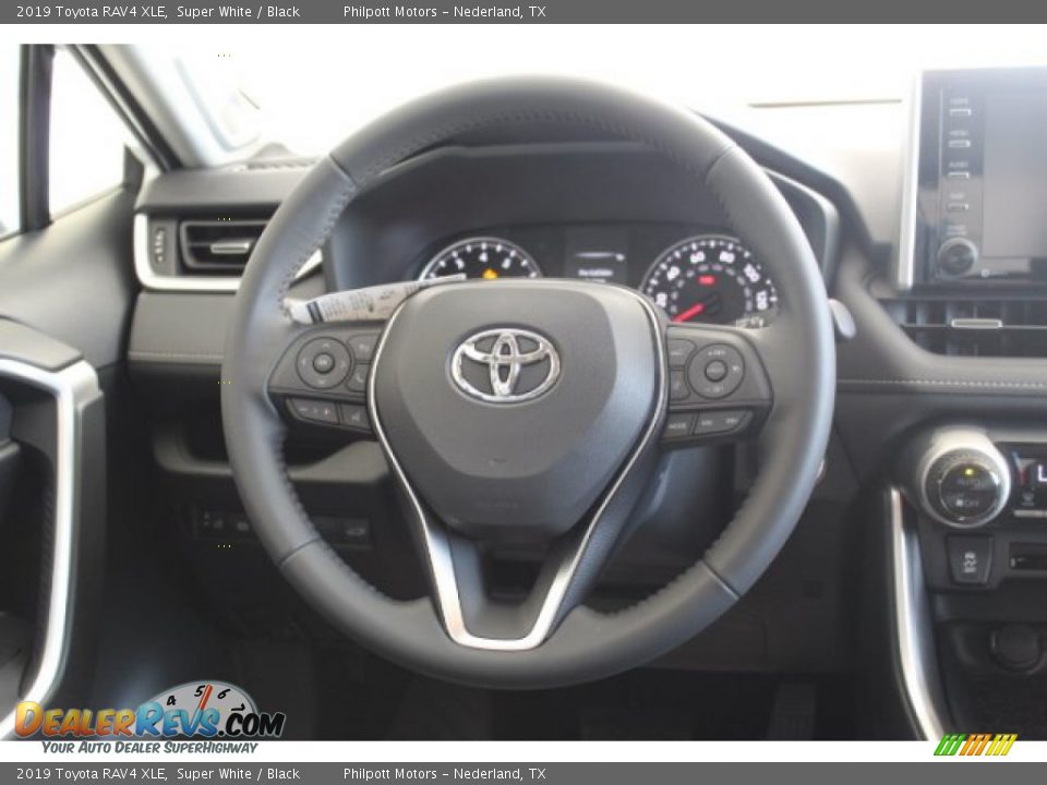 2019 Toyota RAV4 XLE Super White / Black Photo #17