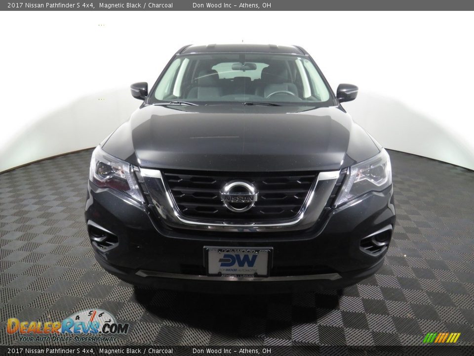 2017 Nissan Pathfinder S 4x4 Magnetic Black / Charcoal Photo #4