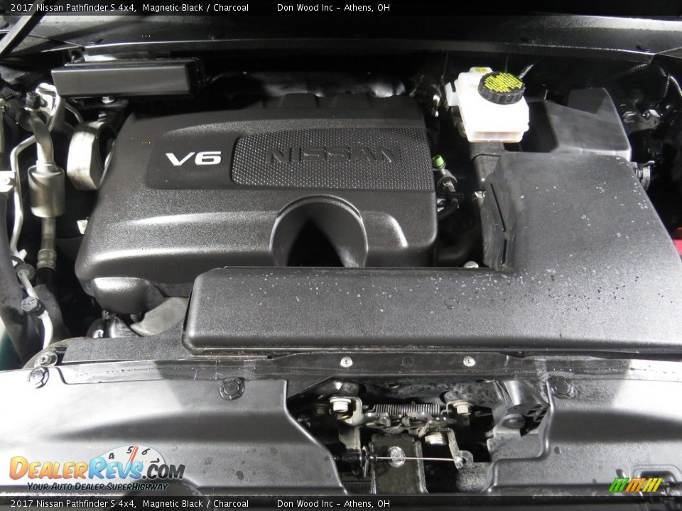 2017 Nissan Pathfinder S 4x4 Magnetic Black / Charcoal Photo #5